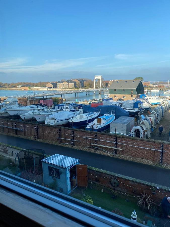 Stunning Marina Apartment Gosport Portsmouth Екстериор снимка