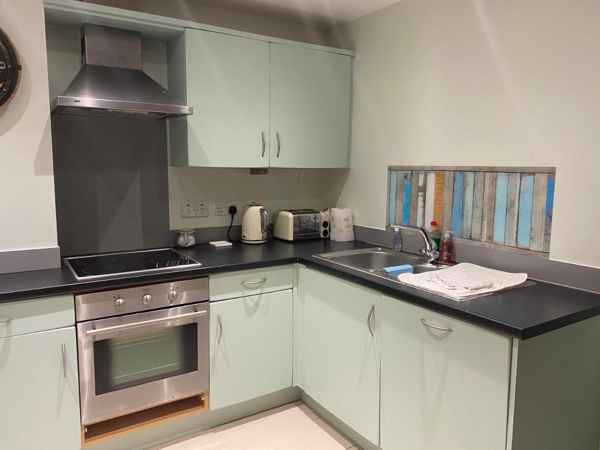 Stunning Marina Apartment Gosport Portsmouth Екстериор снимка