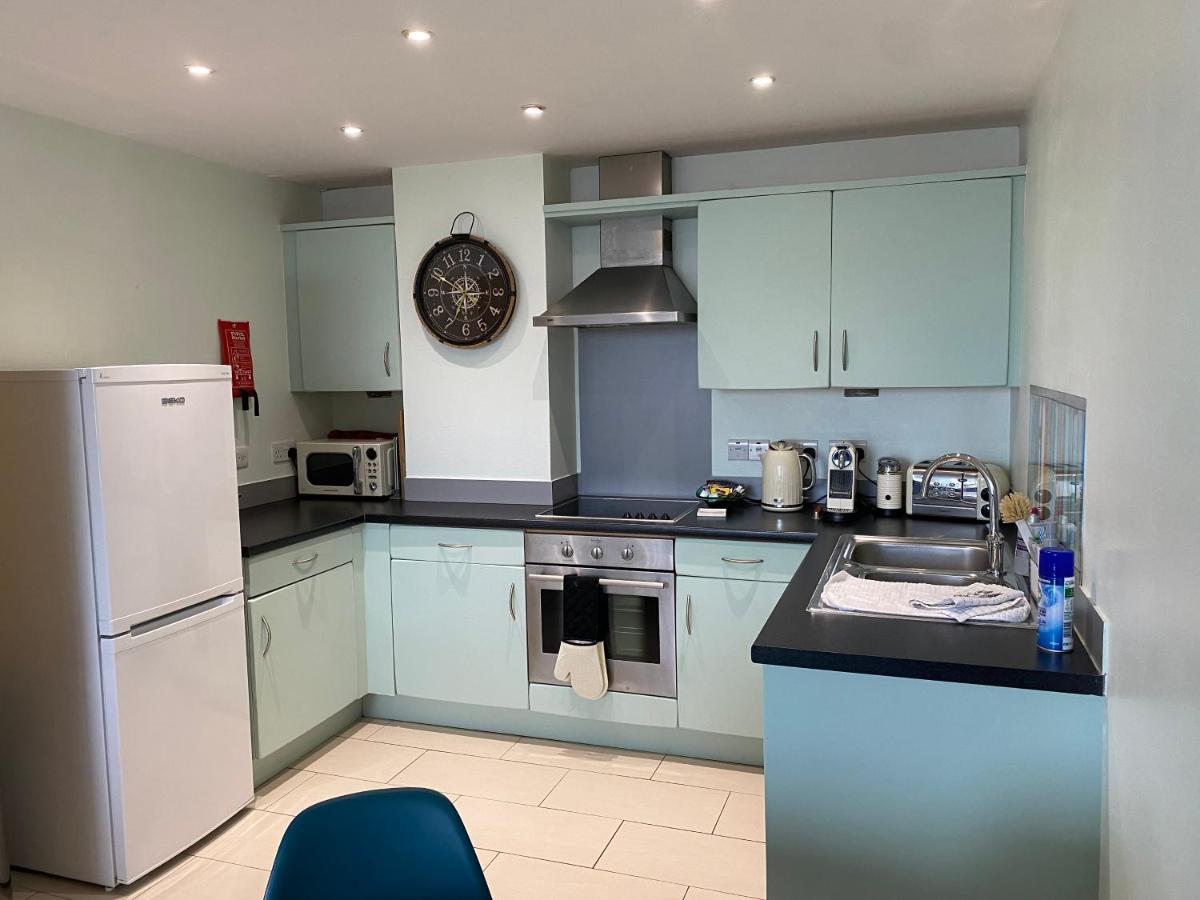 Stunning Marina Apartment Gosport Portsmouth Екстериор снимка