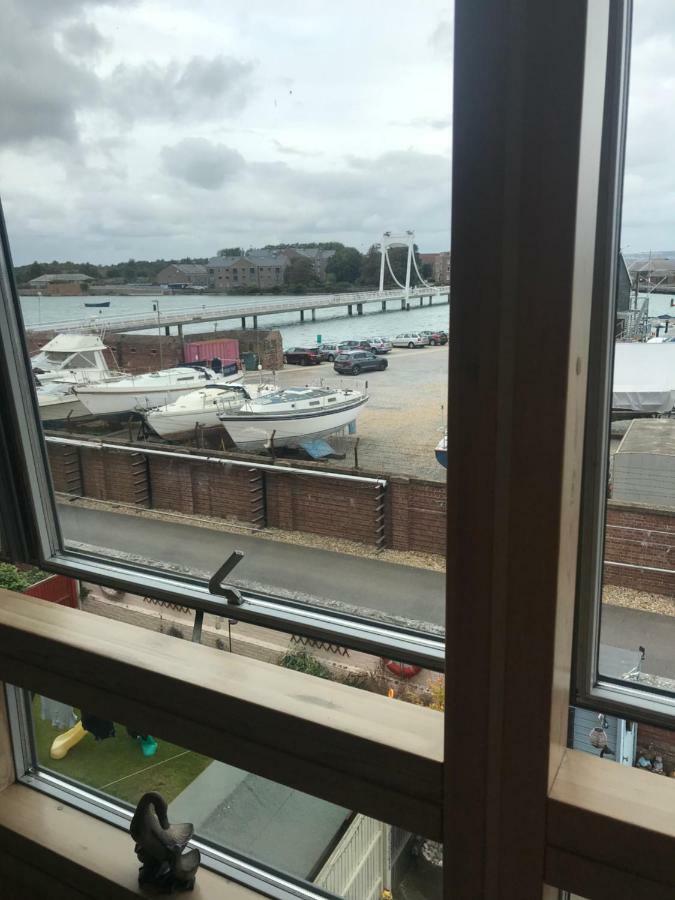 Stunning Marina Apartment Gosport Portsmouth Екстериор снимка