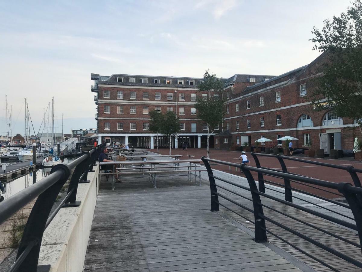 Stunning Marina Apartment Gosport Portsmouth Екстериор снимка